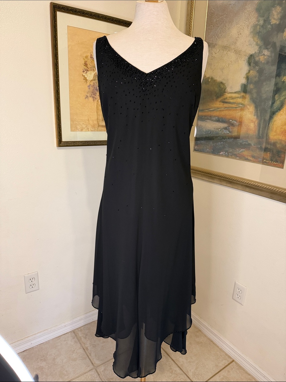 Jones Wear Dress -Elegant Black Beaded V-Neck Women’s Dress w/Assym Hem Size 14